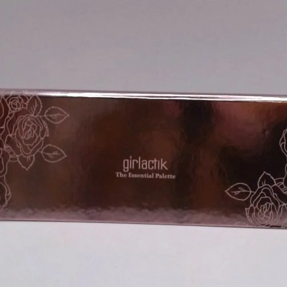 Girlactik‎ The Essential Eyeshadow Palette 12 Shade BNIB